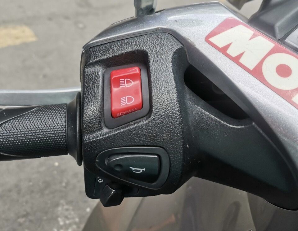 Nút Công Tắc Đỏ Đề - Kèn - Passing - Tắt Máy Tạm Thời ...