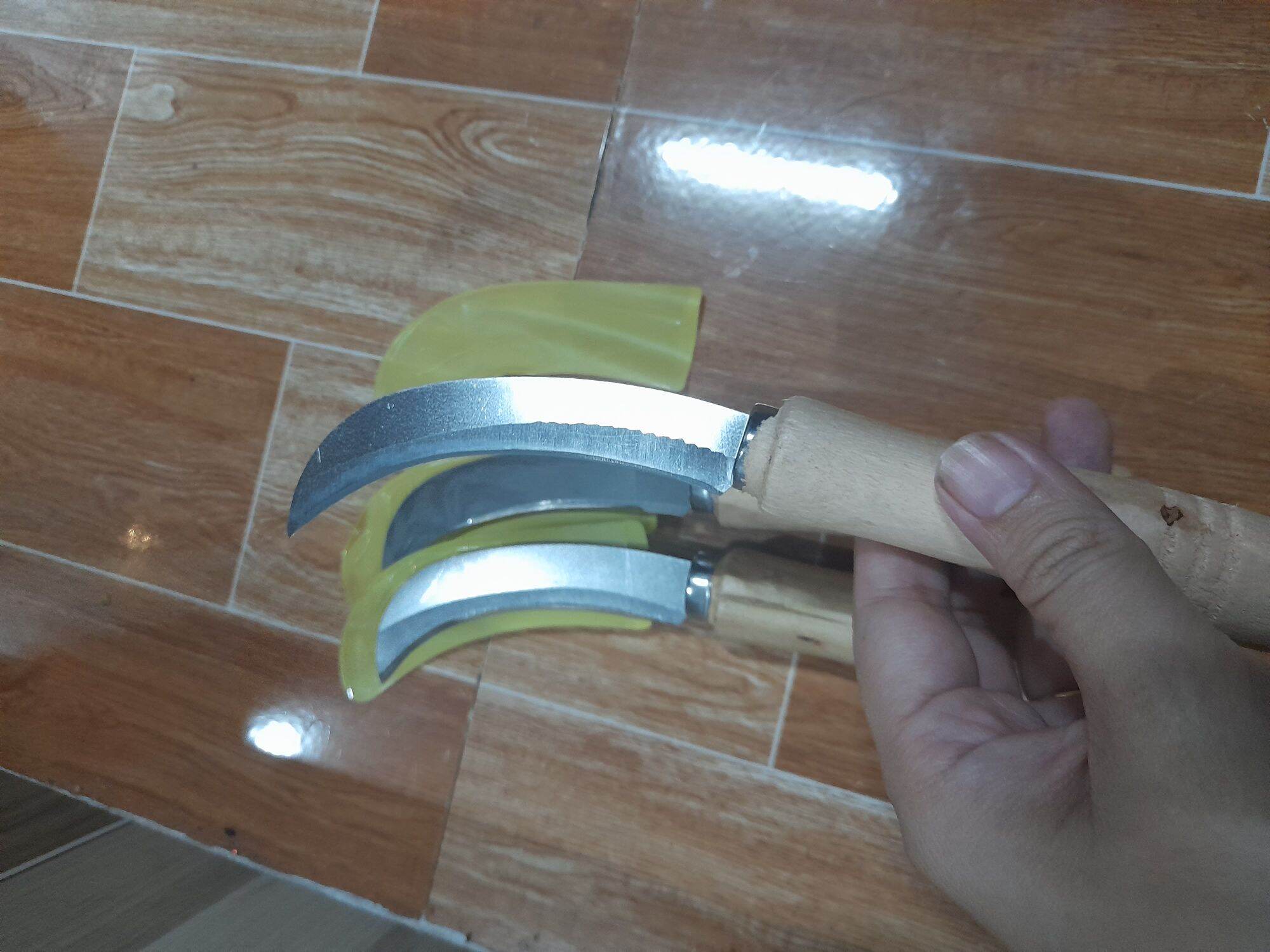 dao cắt chuối cán cây