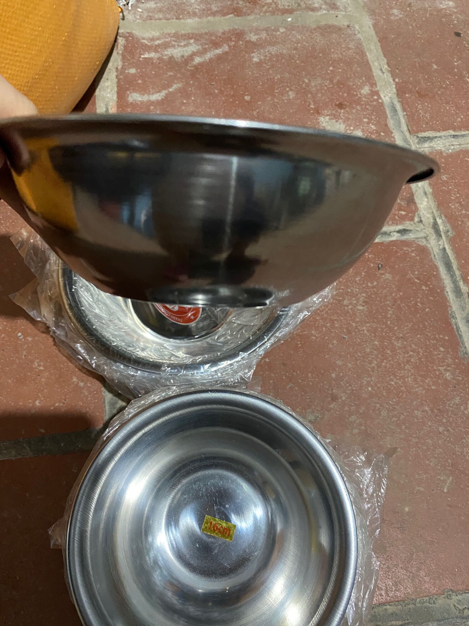 Bát inox bền đẹp kích thước 16cm, 18cm