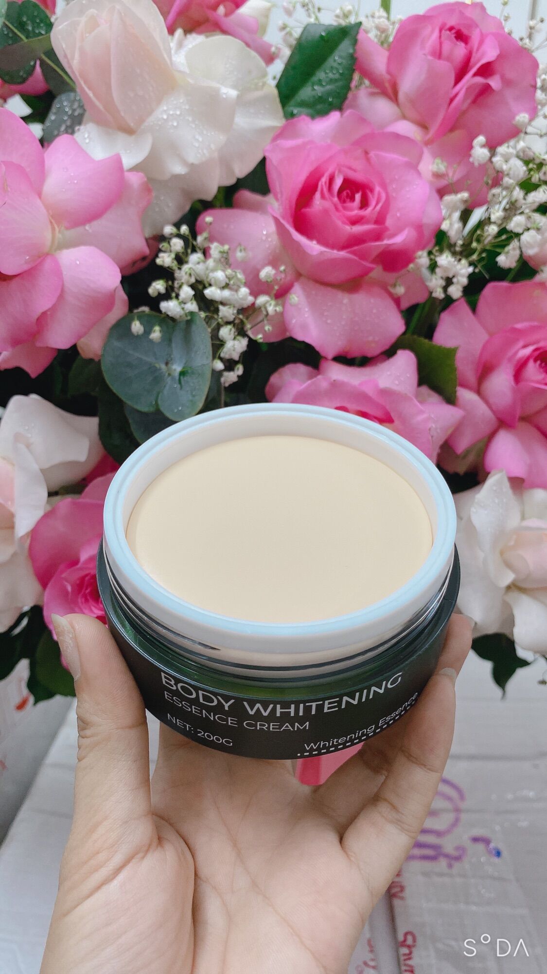 Kem dưỡng trắng da body cốt Swhite 200g