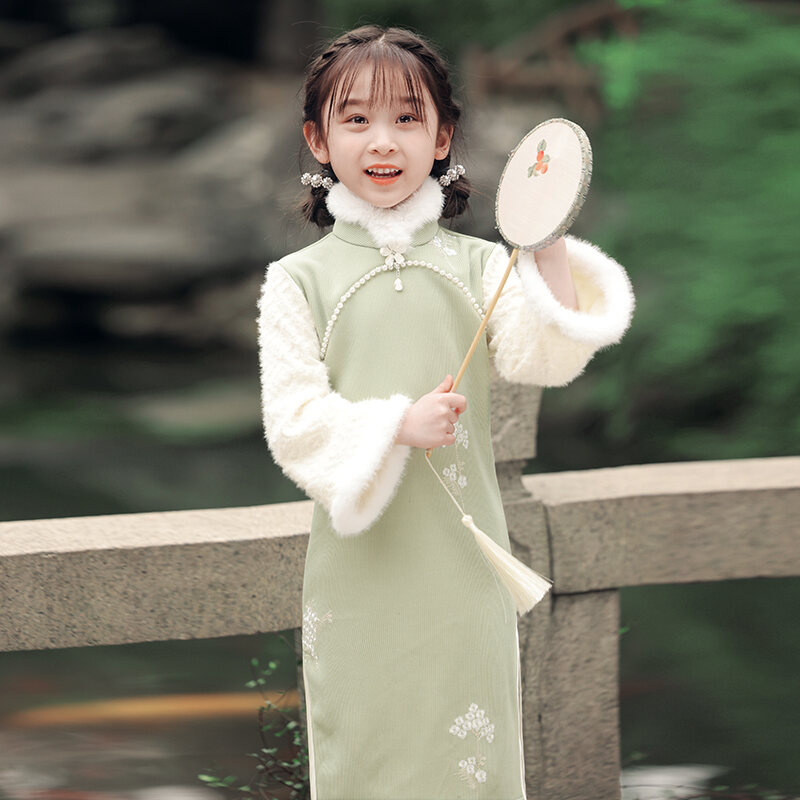 Sườn Xám Trẻ Em Phong Cách Trung Quốc Mẫu Mới Mùa Thu Đông Hán Phục Bé Gái Dày Dặn Dài Tay 2023 Váy Liền Cách Tân Bé Gái