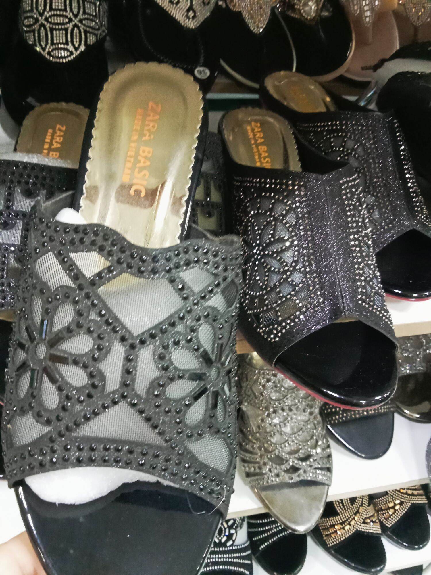 Guốc cao gót 3p và 5p .có size từ 36 đến 43