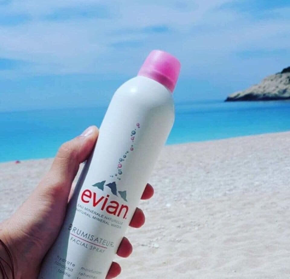 Xịt khoáng Evian 400ml hàng nội địa Pháp