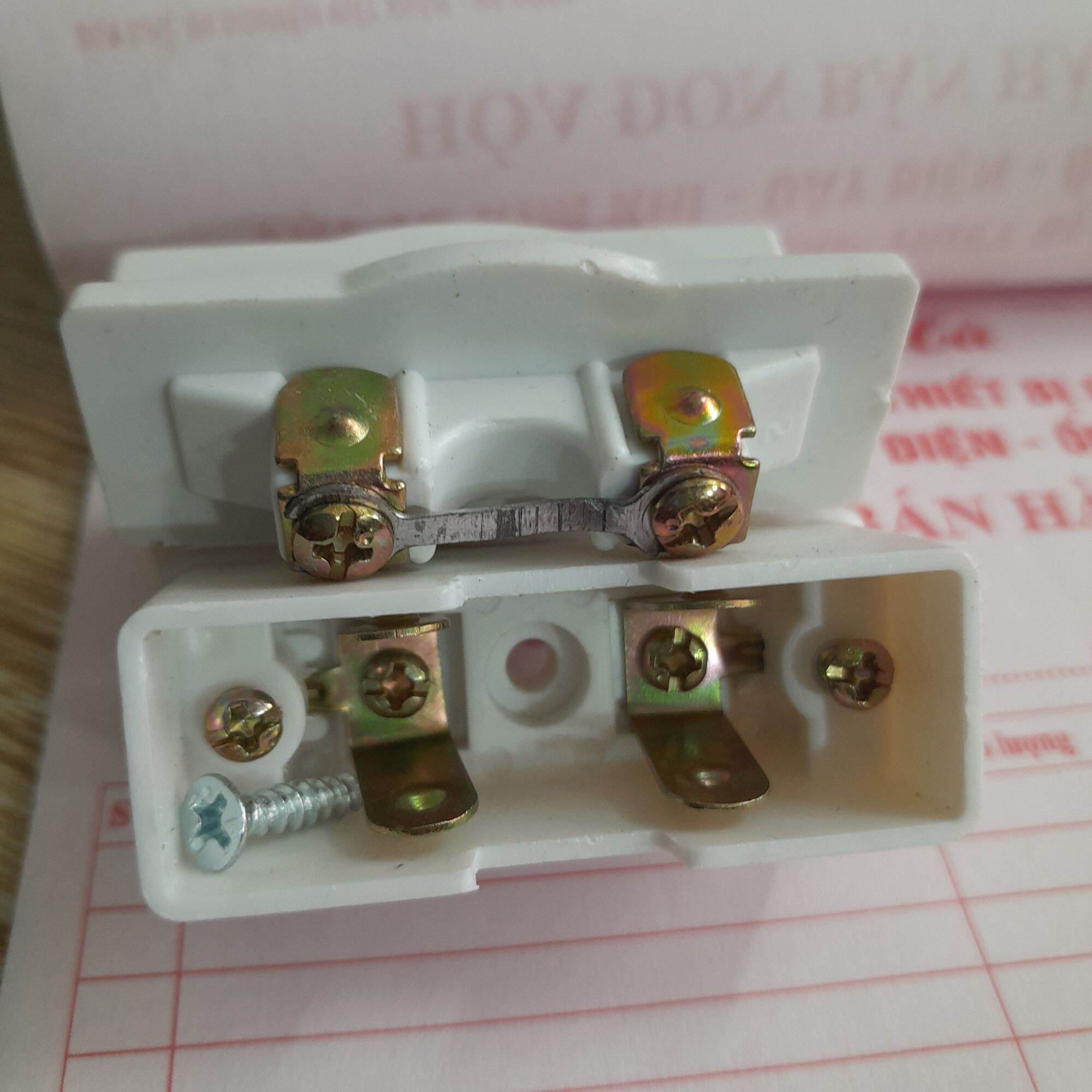 Cầu chì dùng gắn trên bảng điện