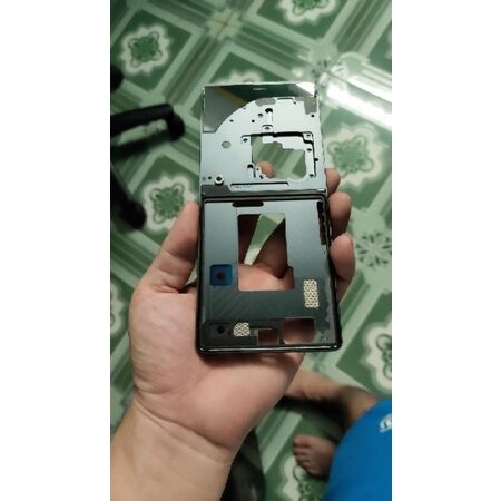 Khung điện thoại lg wing 5g