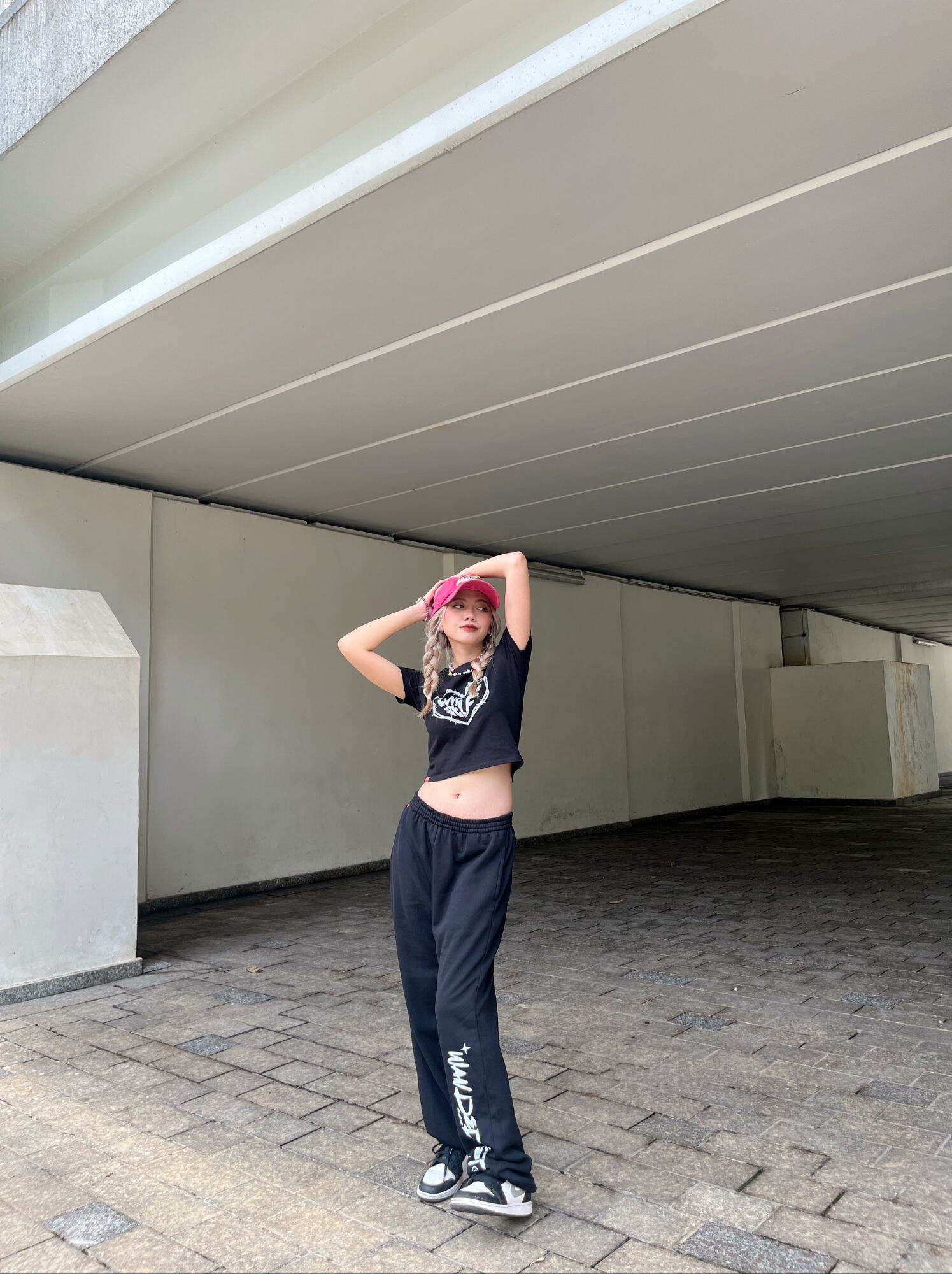 Quần Jogger rút dây in phản quang FW22