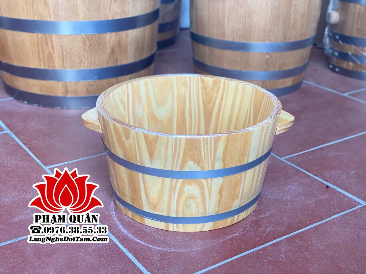 Chậu gỗ ngâm chân kèm bàn lăn gỗ( hàng đẹp)