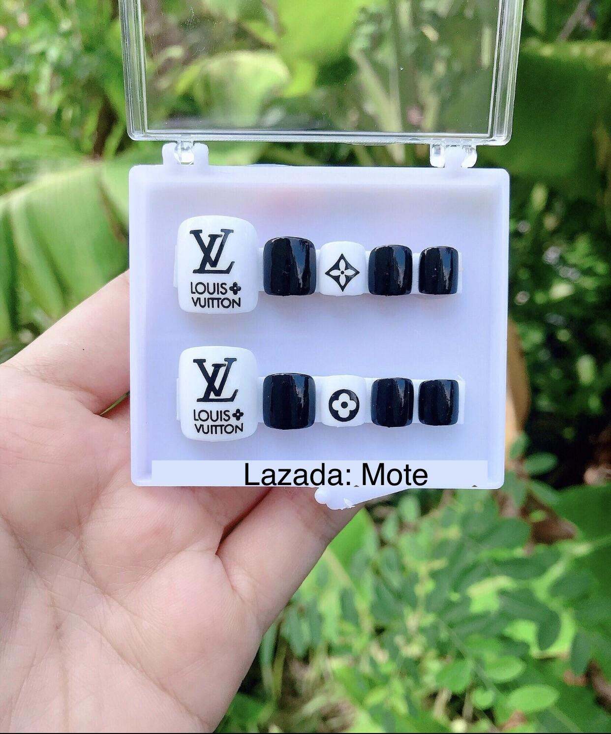 Nailbox- Móng Chân úp, Móng úp thiết kế LV đen 1 - tặng keo và dũa