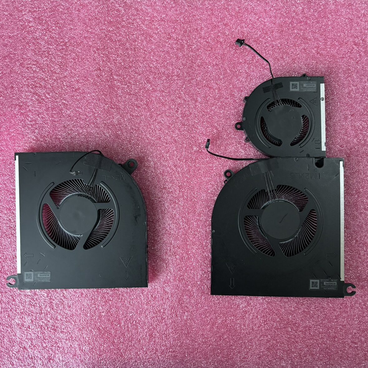 Dell | Replacement Cooling Fan For Dell Alienware M18 M18X R1 R2 P51E Giá 514,000 Đồng*Miễn phí vận chuyển