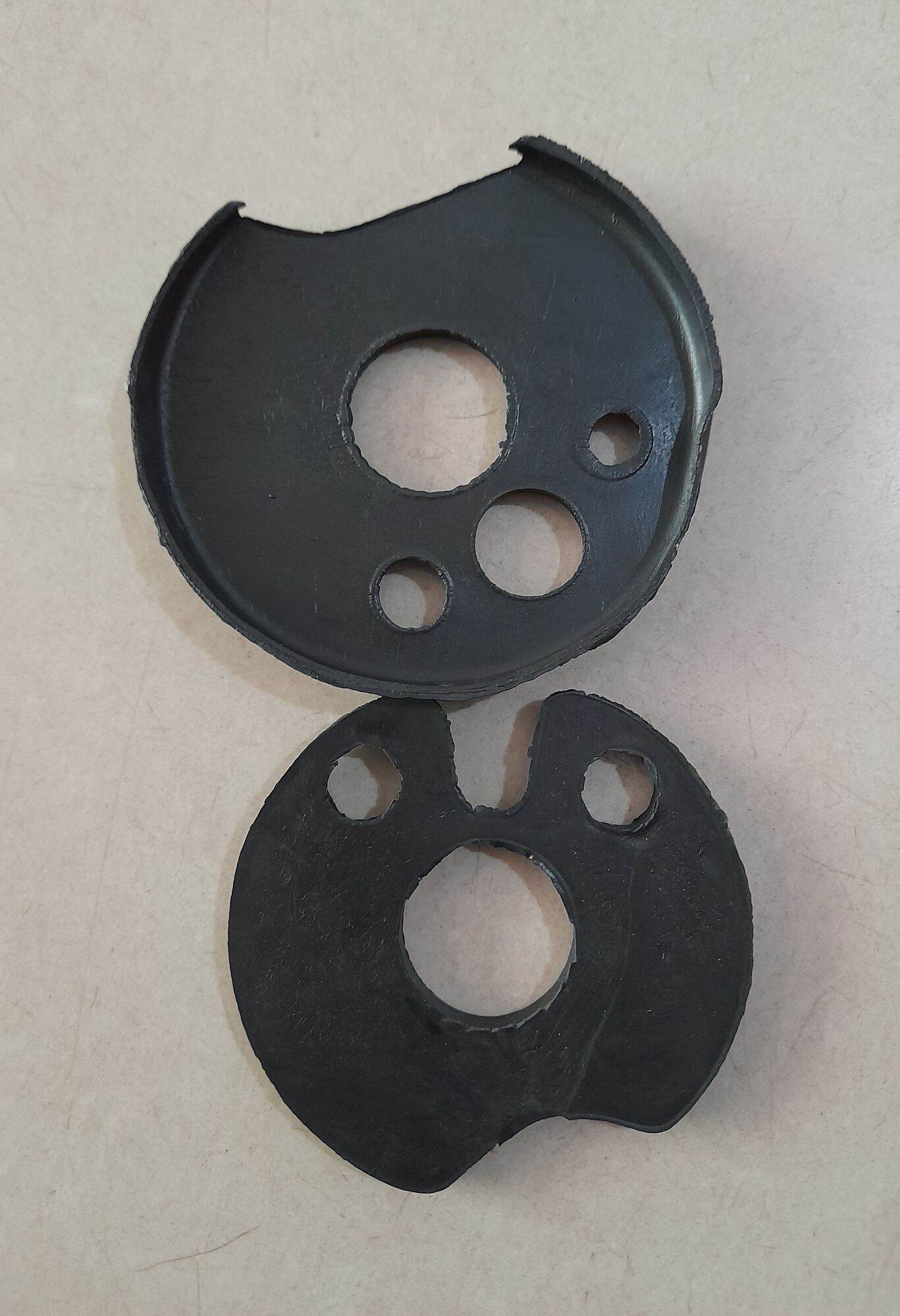 Cao su bợ cổ xe cúp 81