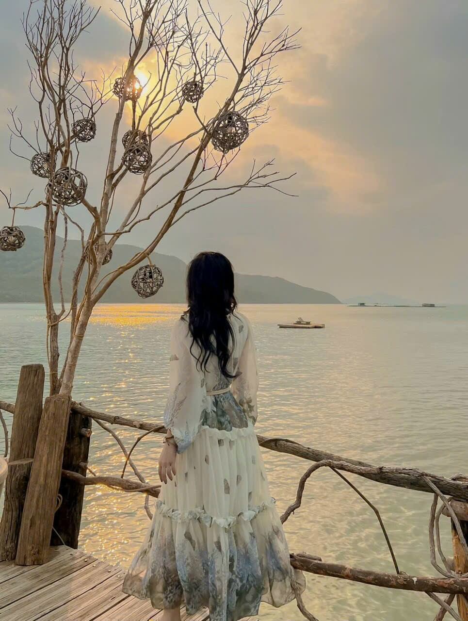 ĐẦM MAXI HOA BƯỚM TÍM KÈM DÂY THẮT LƯNG