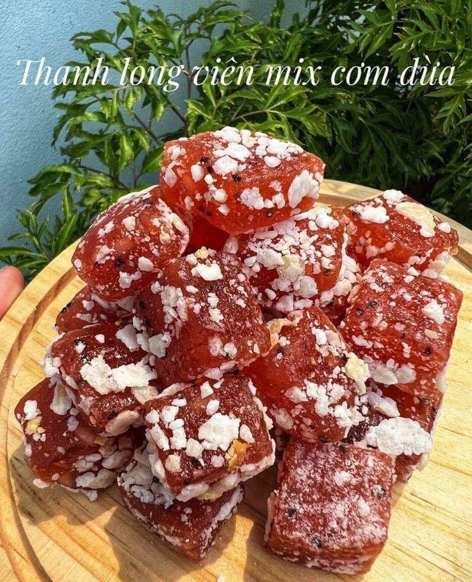 Mứt thanh long phủ cơm dừa dẻo viên  1kg (Món mới 2024)