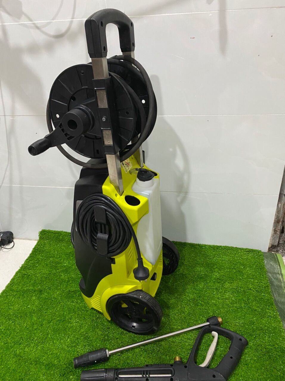 Máy Rửa Xe Ryobj 2400W