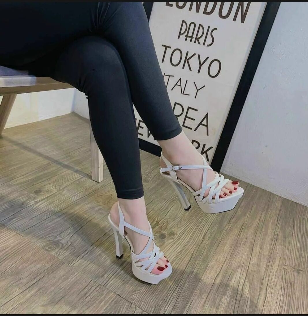 Xả kho size 36 Giày đúp cao gót nữ quai đan chéo gót trụ cao 13.5cm thích hợp đi catwalk, đi chơi đi tiệc