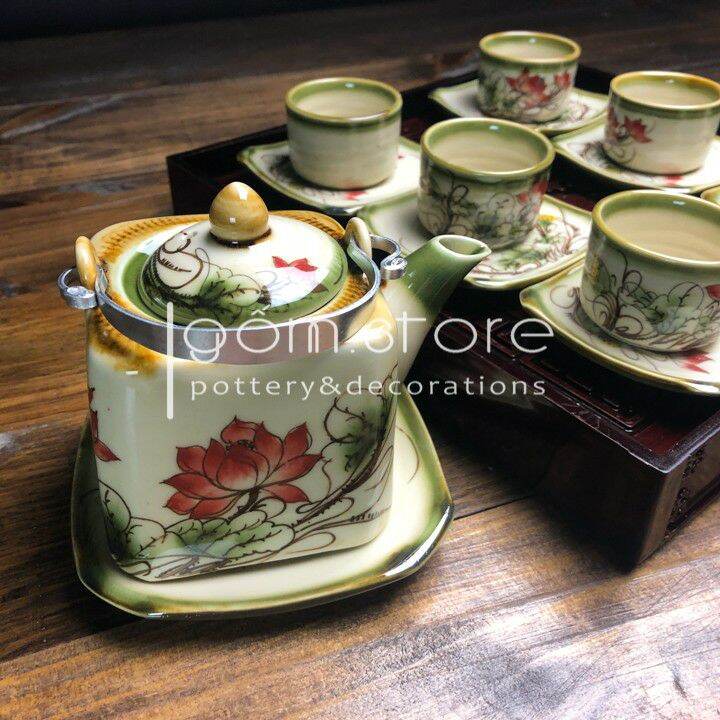Bộ ấm chén dáng vuông vẽ sen men ngọc