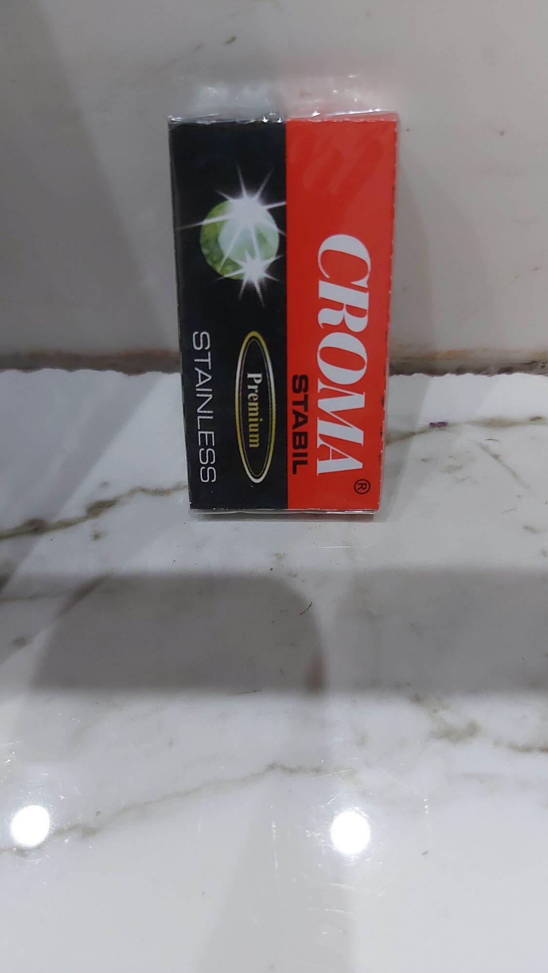 lưỡi cạo crama. Lưỡi nam.
