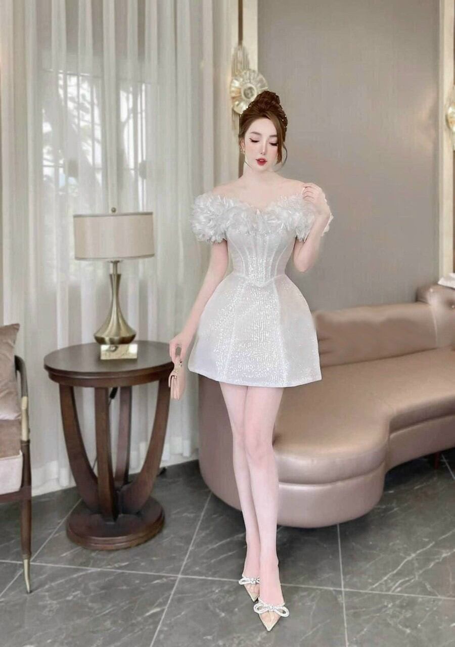 ĐẦM TRỄ VAI ĐÍNH HOA( kèm ảnh thật )