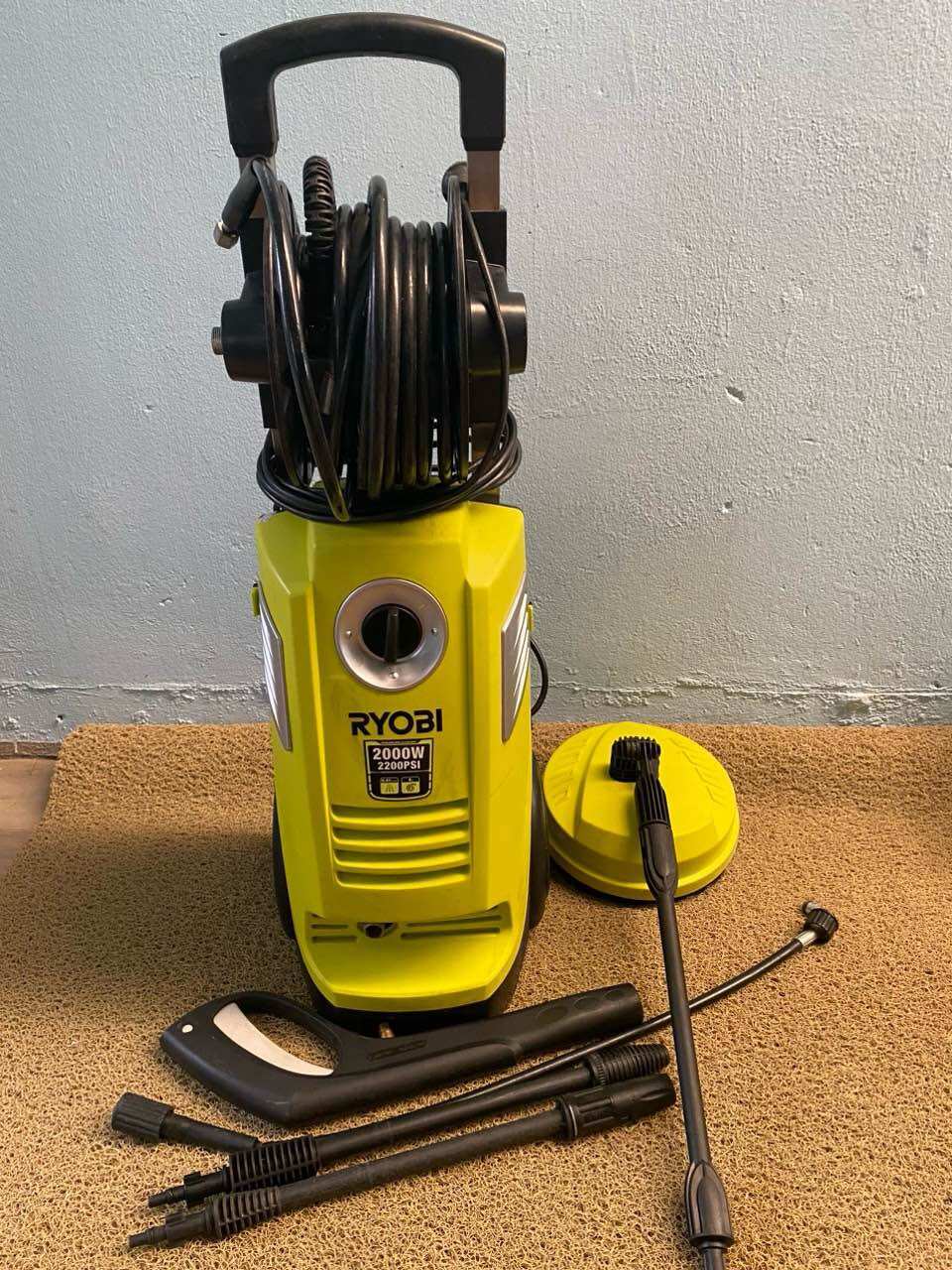 Máy Rửa Xe Ryobi 2000W