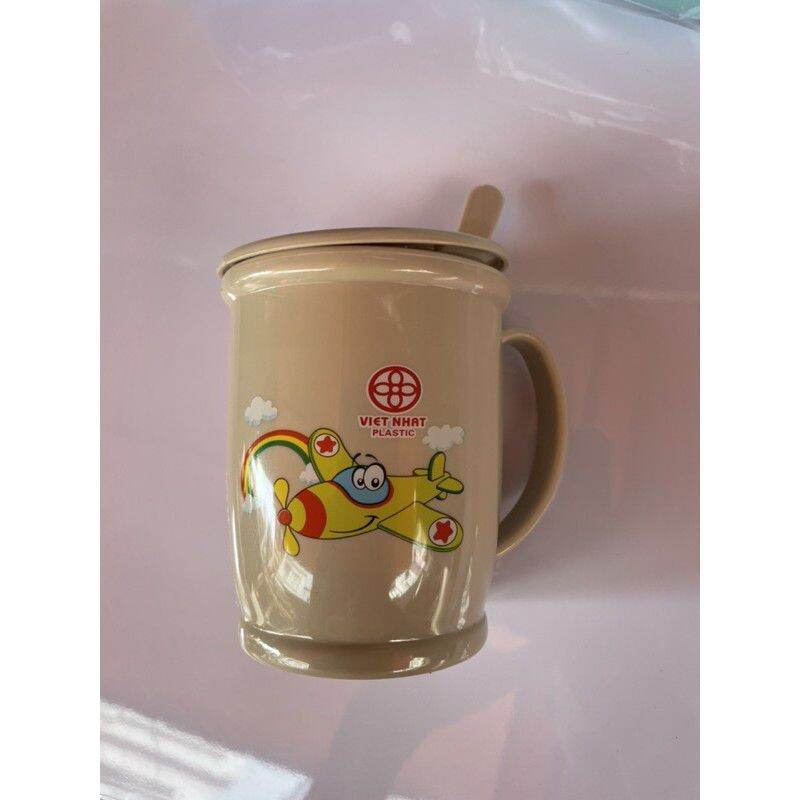 Cốc uống nước có nắp kèm thìa/việt nhật