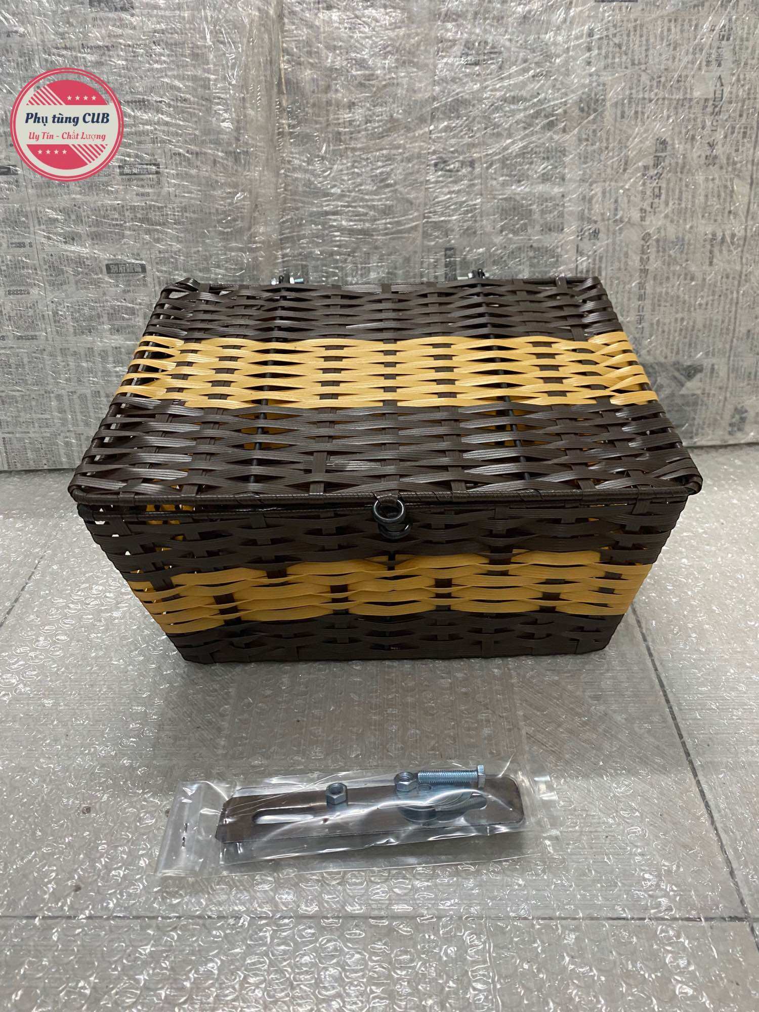 Rổ mây gắn xe cub