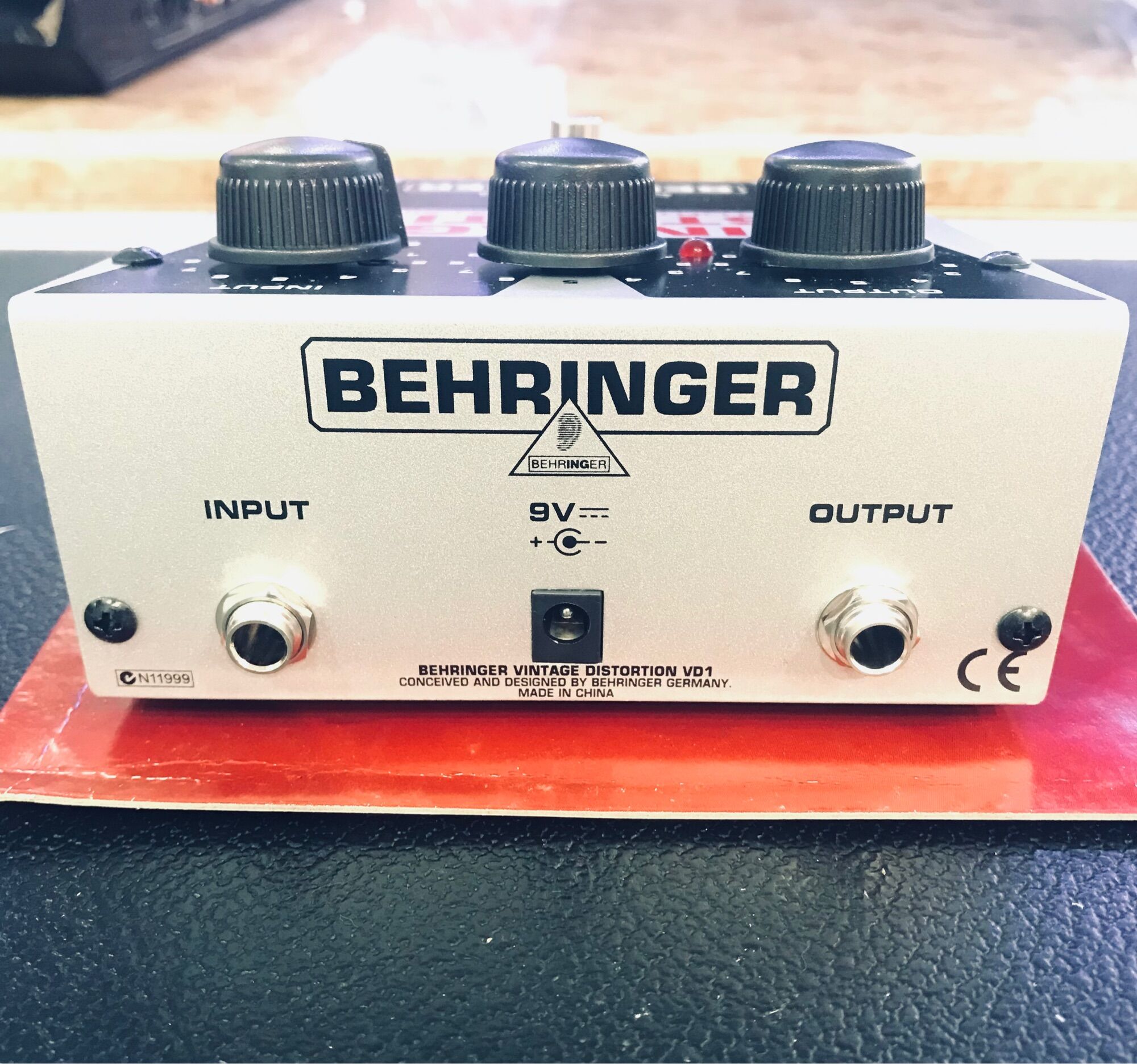 [HCM]Effect cho đàn ghita VD1 Behringer - Hàng Chính Hãng