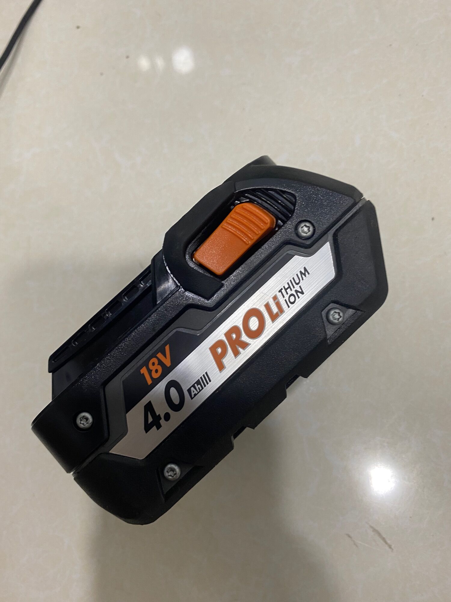 Pin 4ah AEG 18v .