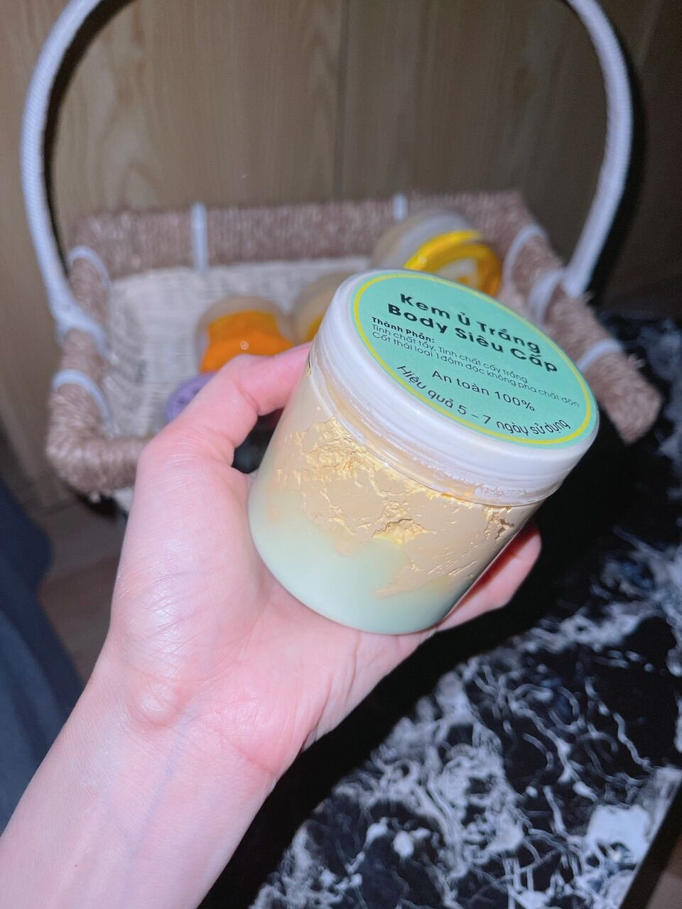 Body cốt ủ colagen không bết rút không lộ vân kem