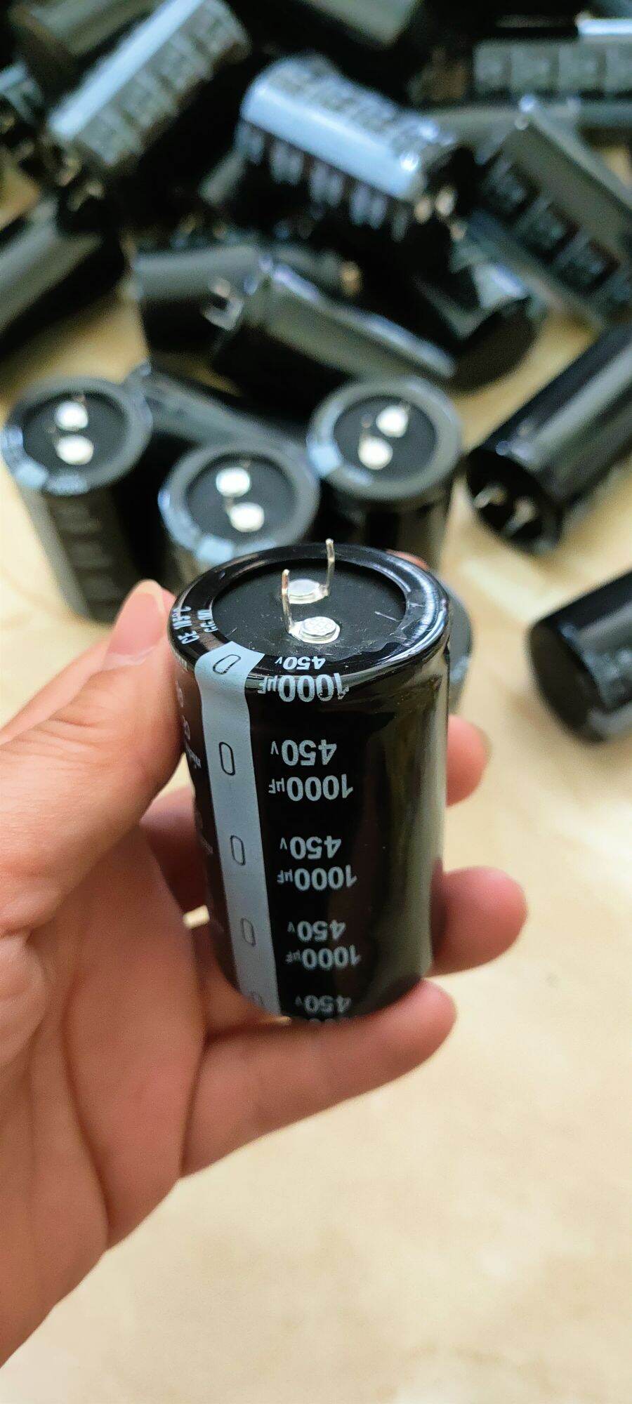 2 Tụ 1000uf 450v