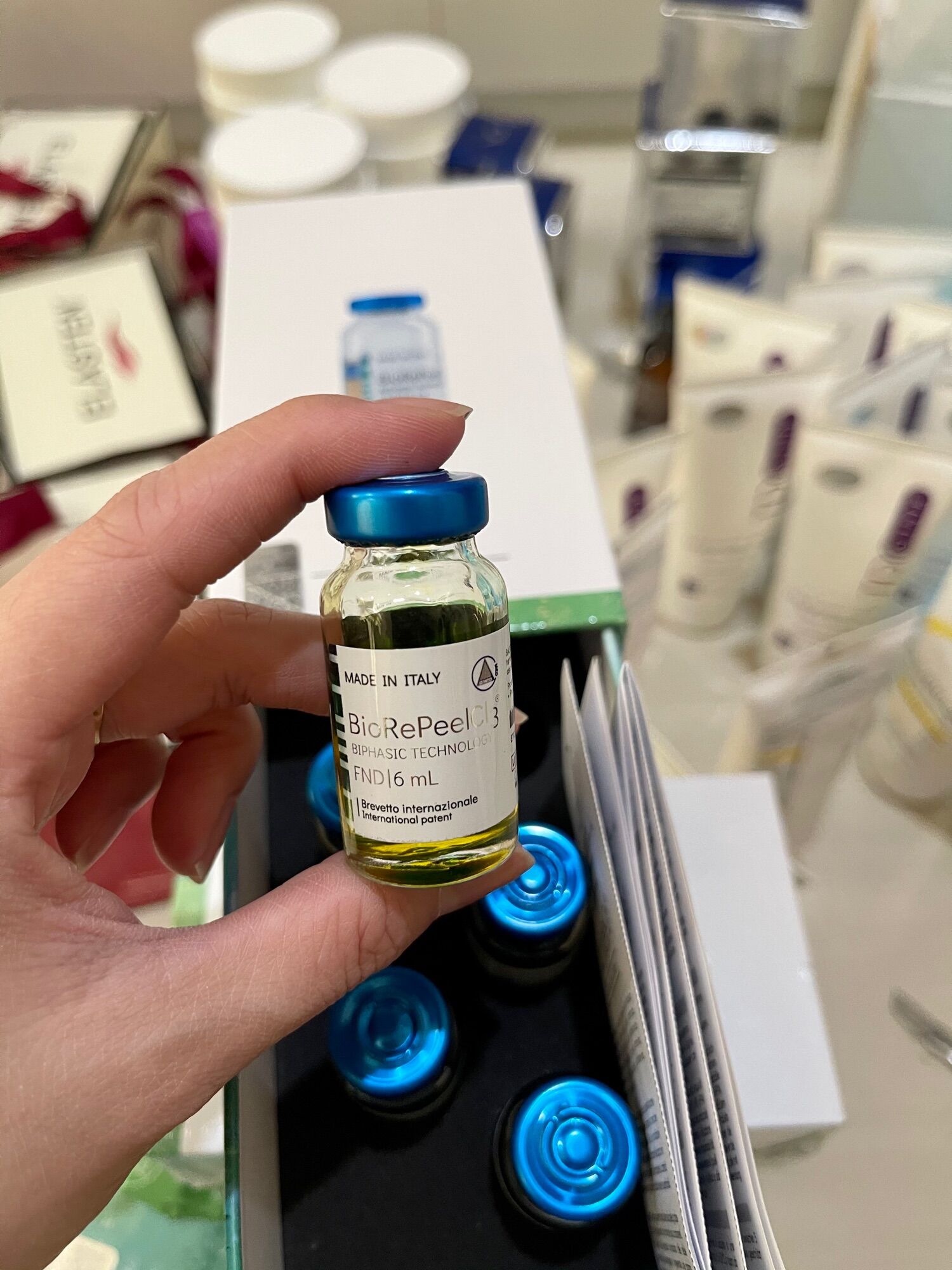 Tinh chất peel da căng bóng giảm mụn BioRePeel Cl3 Italy 6ml