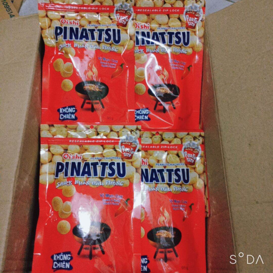 Combo 10 bịch Snack nhân đậu phộng vị mực cay Pinatsu gói 85g