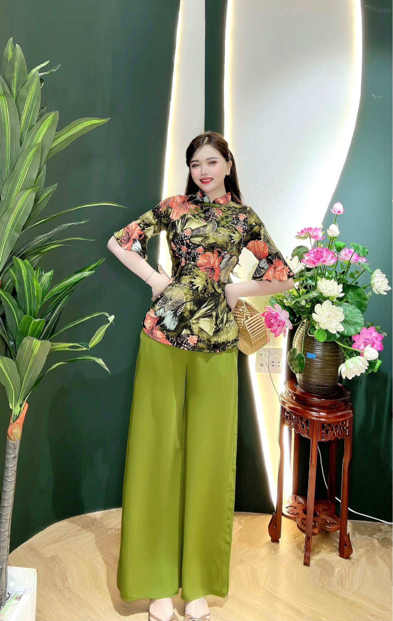 Bộ lam lụa tay beo cổ trụ