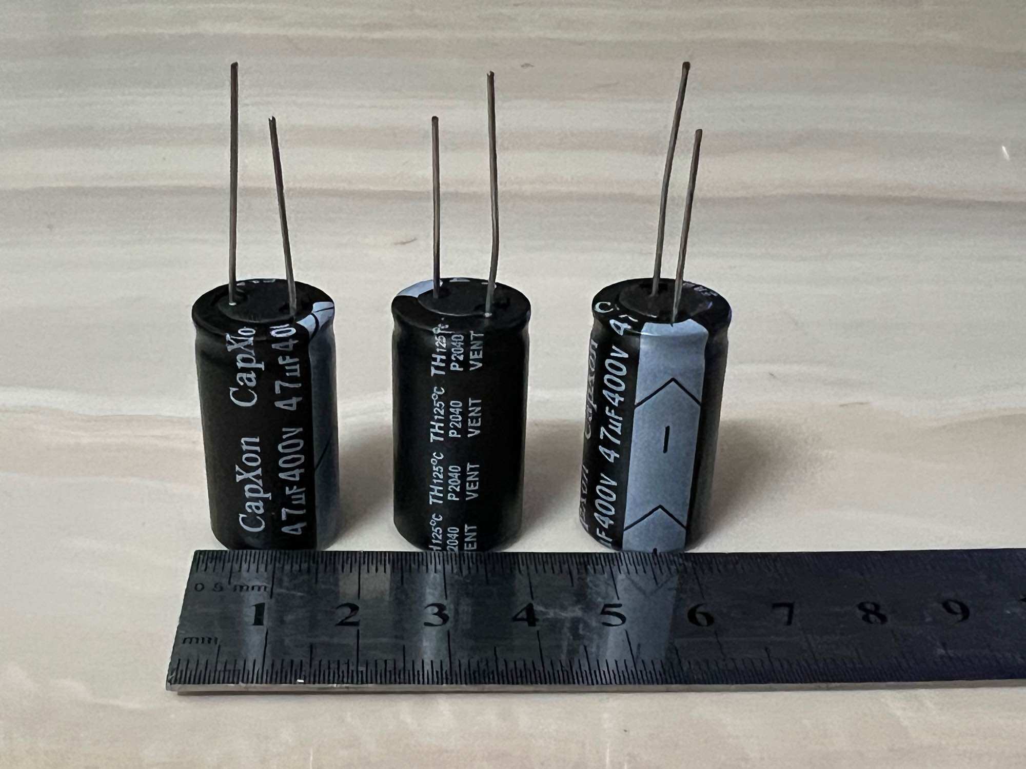 TỤ 400V 47UF
