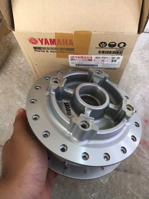 Đùm Sau Mẫu X1R Gắn Exciter 135 Zin Hãng Yamaha