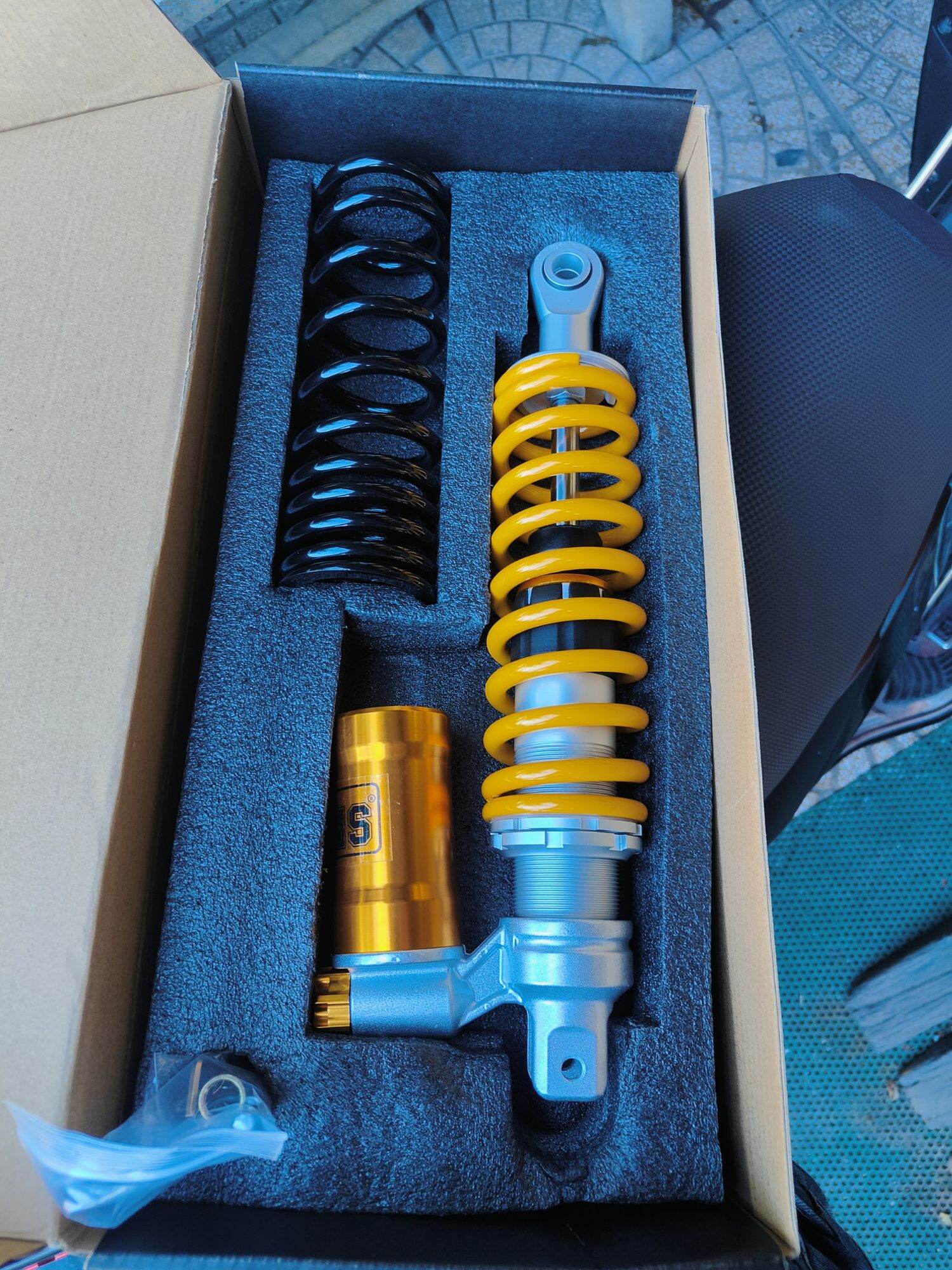 [HCM]phuộc ohlins 1 cây ( có lò xo thay thế) gắn vario click vision