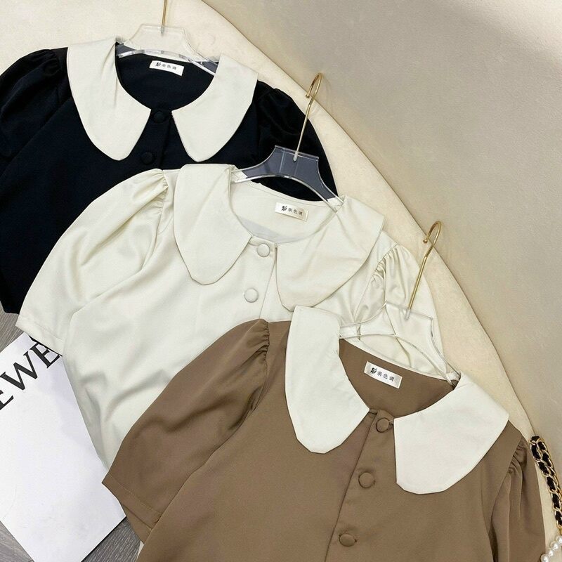 ÁO CROPTOP CỔ BÈO PHỐI NÚT XINH SMSEN12