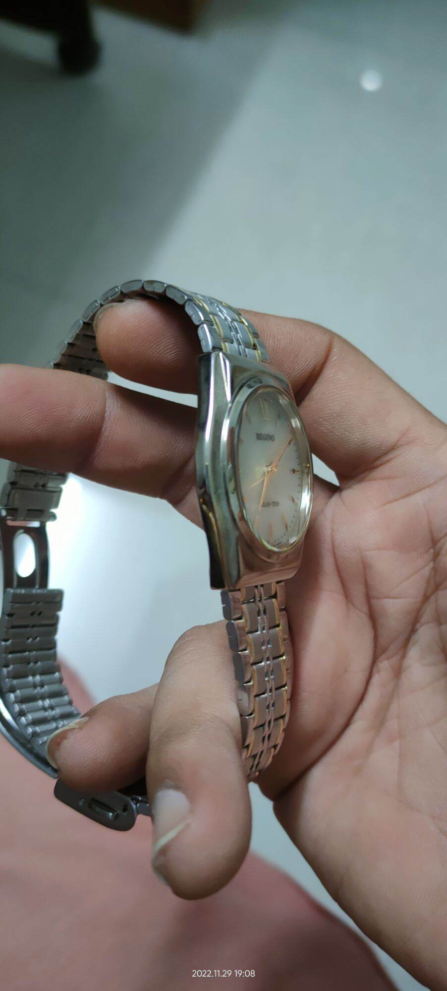 REGUNO PIN năng lượng Mặt Trời