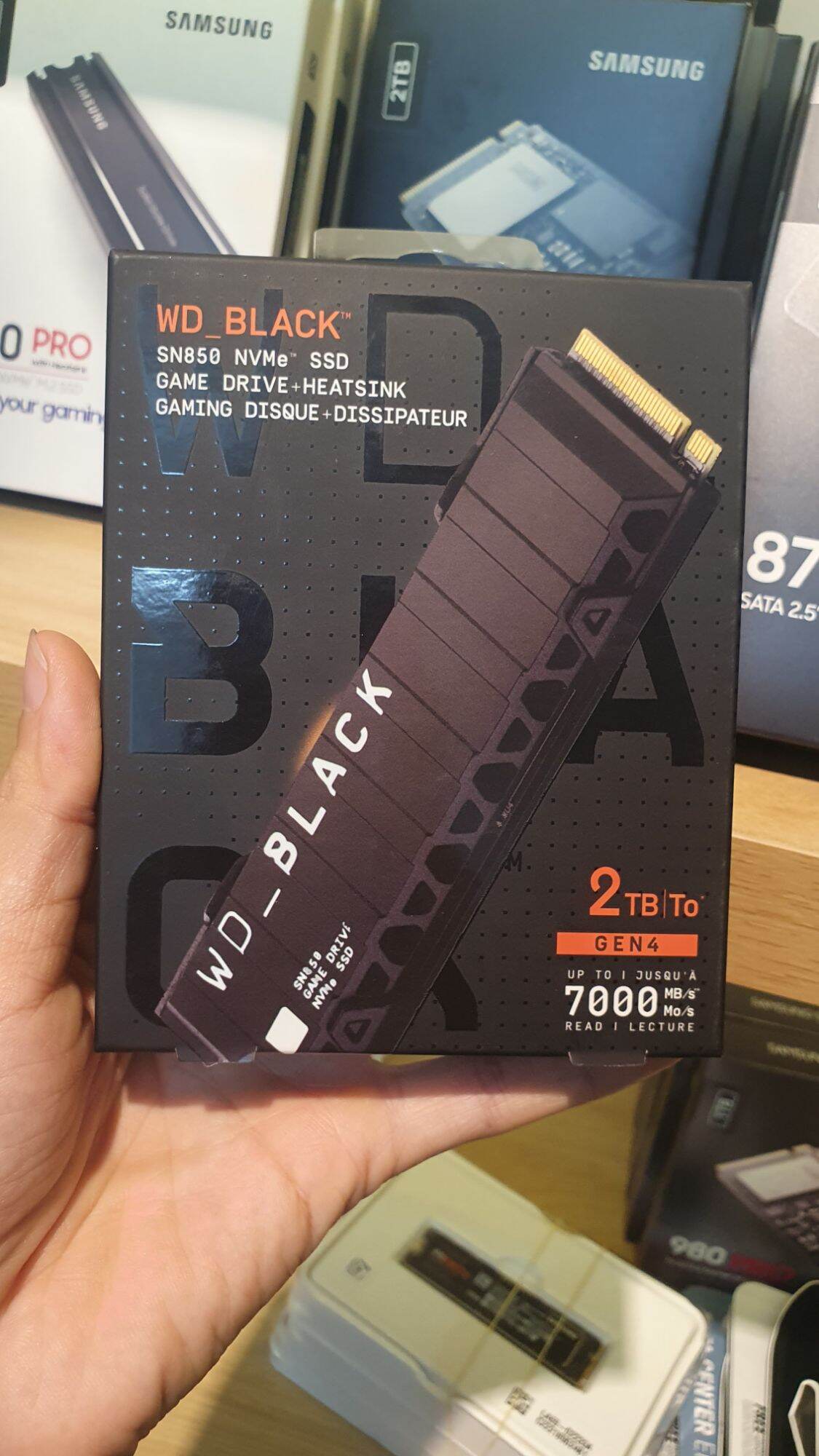 Ổ cứng SSD WD Black SN850 2TB - M2 NVMe 2280 (1200TBW) HeatSink / Tản gen4 lắp PS5