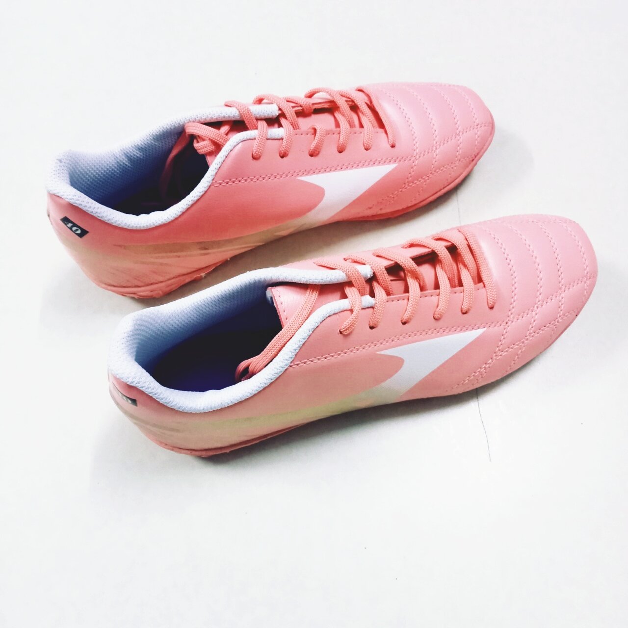 Giày đá bóng Mizuno Việt đã khâu đế Hồng