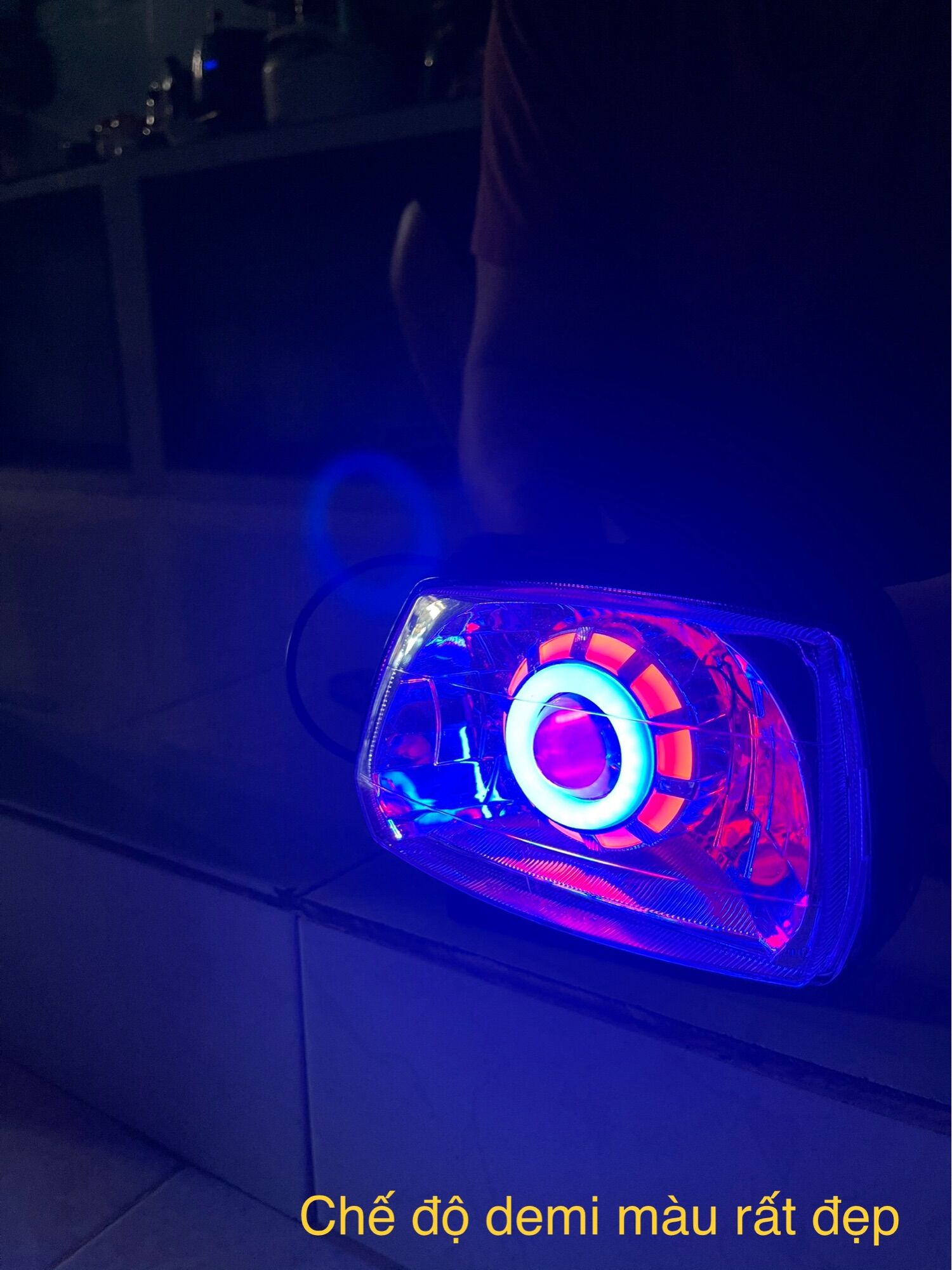 Đèn Pha Led siêu sáng gắn cho xe Wave  ,Dream, Sirius rất đẹp
