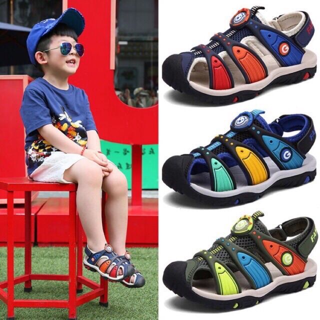 Giày sandal bịt mũi cho bé hãng Coga