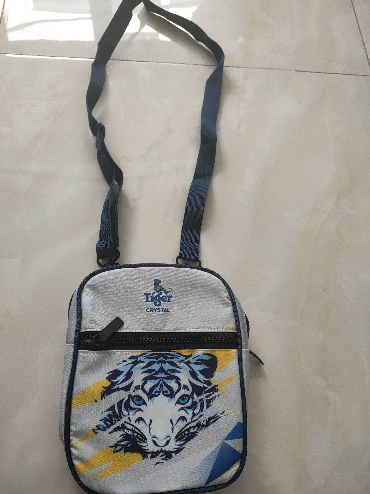Túi Đeo Chéo Tiger Crystal