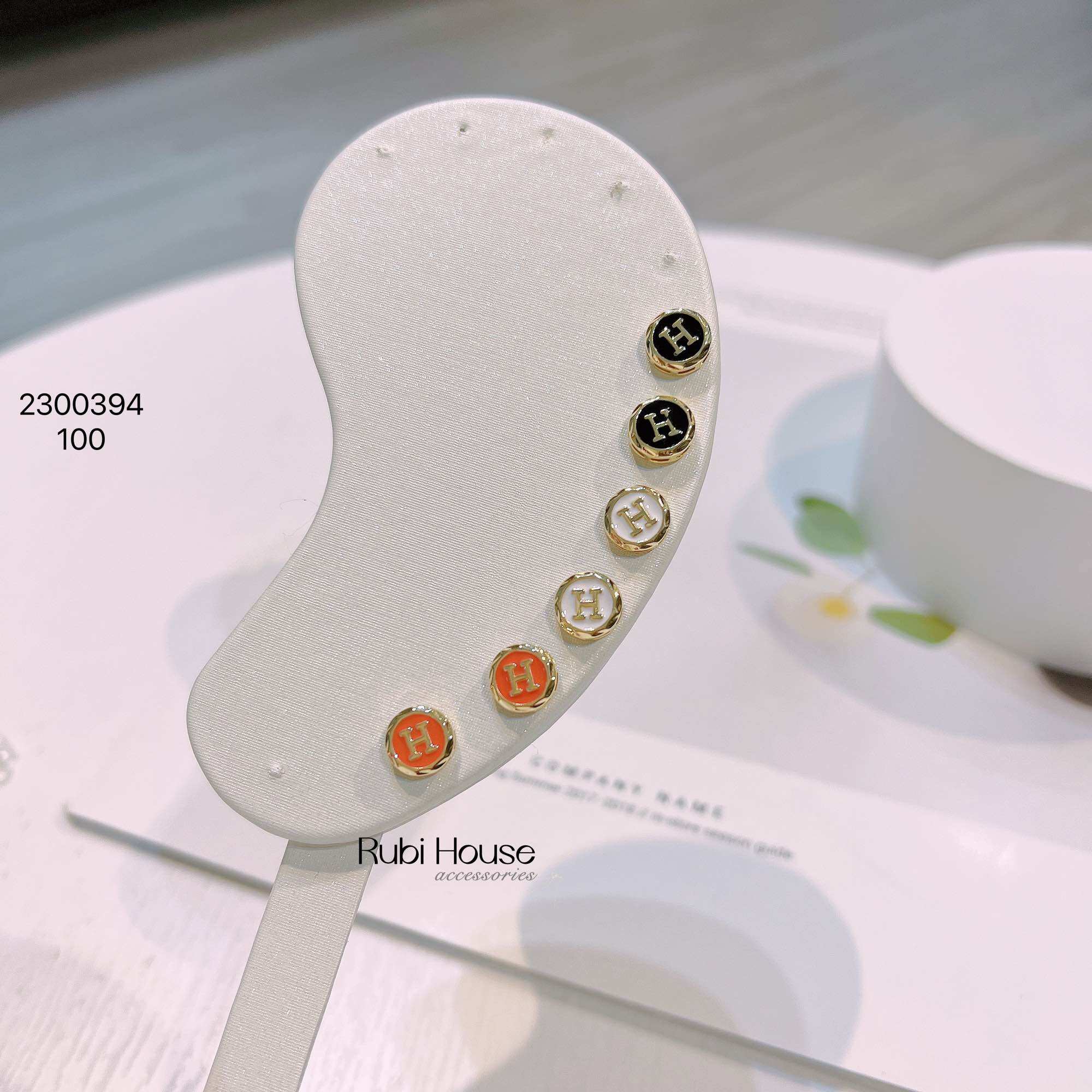 Bông tai nụ tròn chữ H size mini