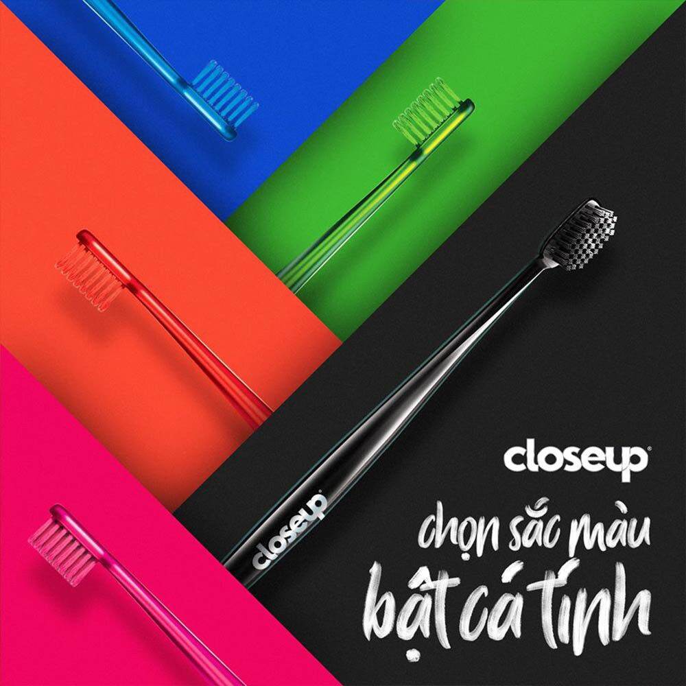 Bàn chải đánh răng Closeup Precision Clean Nhiều Màu