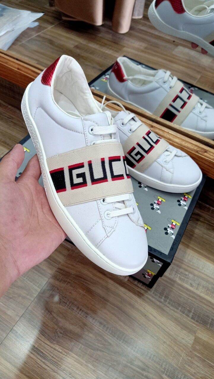 Giày Gucci Sơn Tùng Khâu Đế