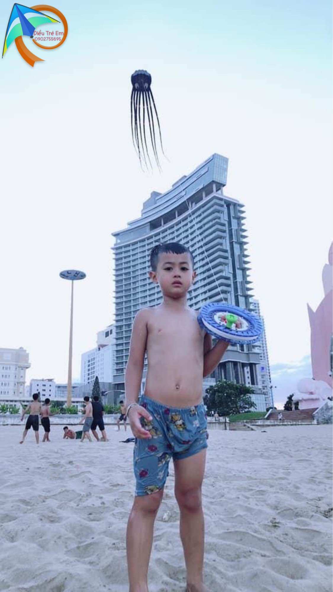 Diều khí động học bạch tuột 8 mét