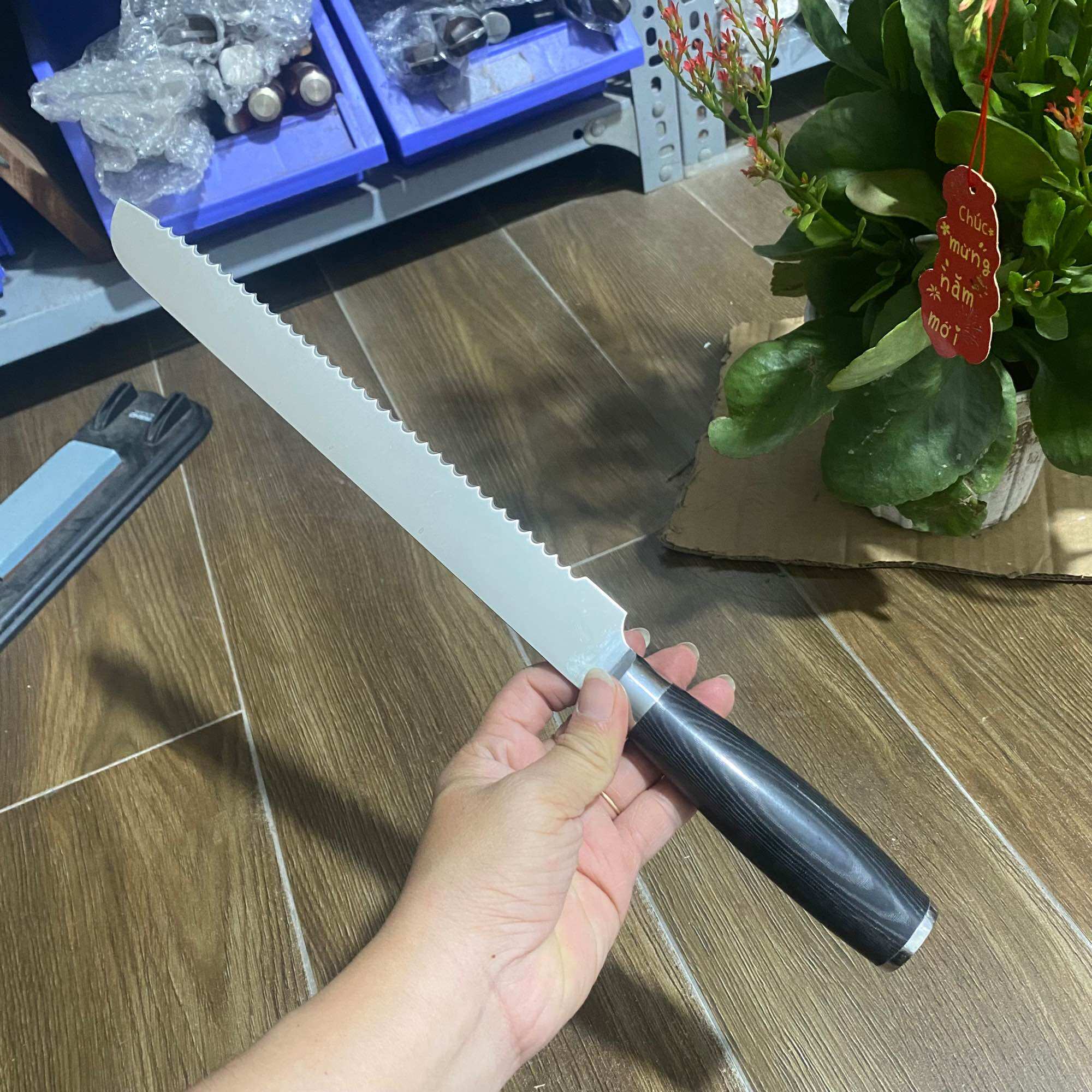 Dao răng cưa cắt bánh, cắt thịt đông đức 32cm