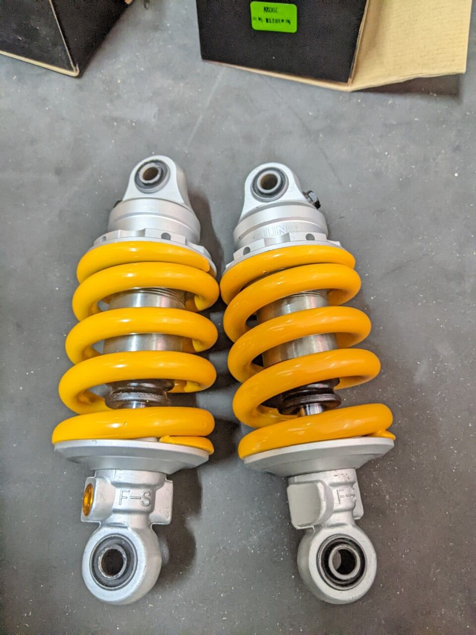 Phuộc ohlins không bình exciter nhỏ ex 135 ex 150 ex lớn ex 155