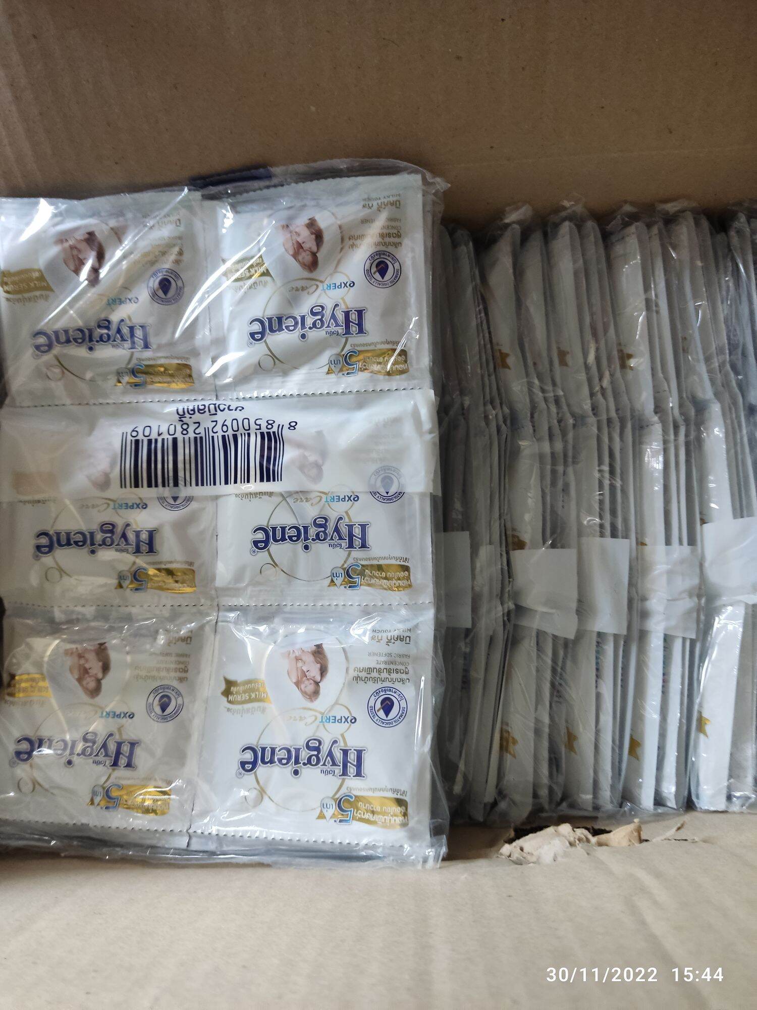 (100 gói màu trắng) Nước xả vải Hygiene Thái Lan