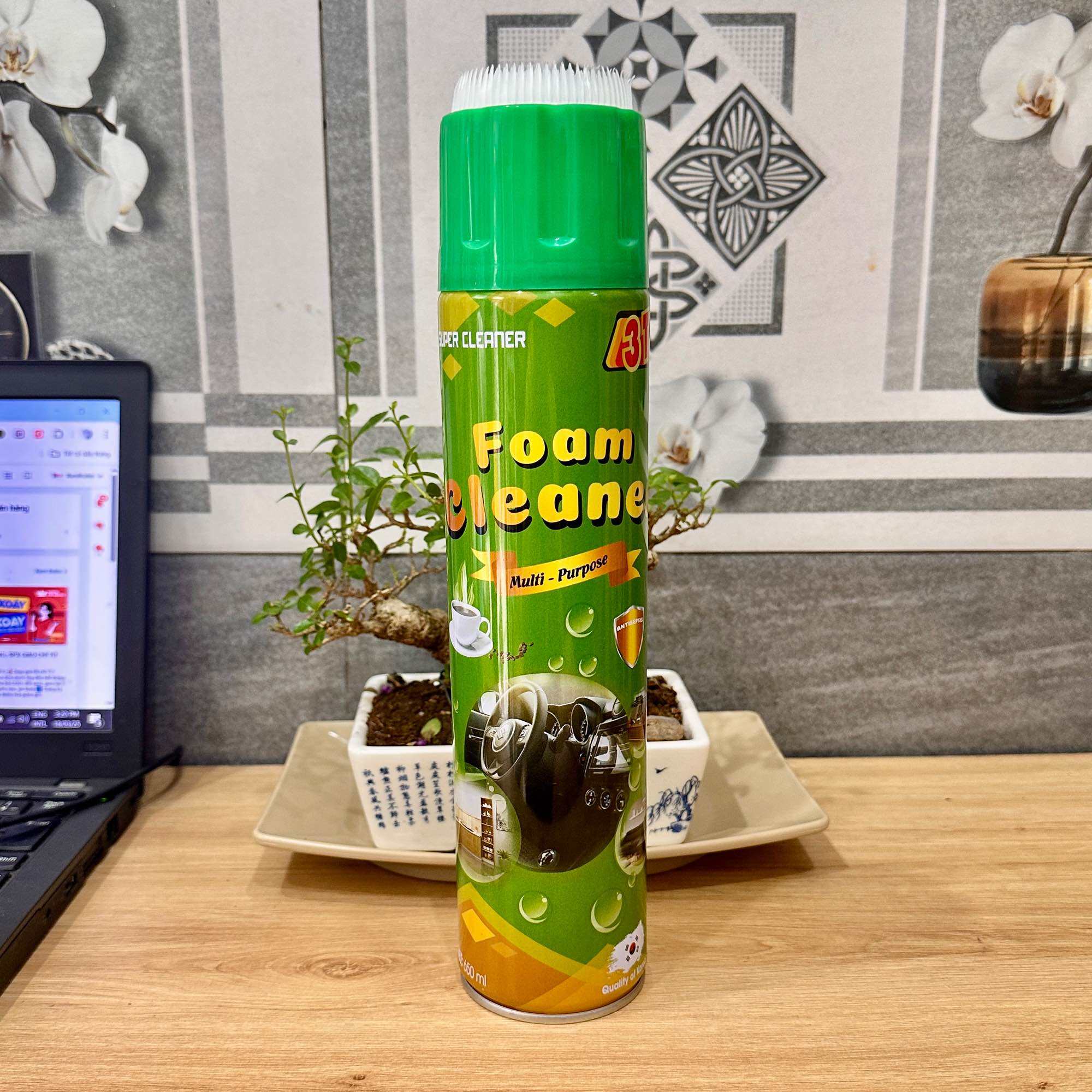 Chai bọt tuyết vệ sinh nội thất ô tô 3T 750ml. Vệ sinh đa năng giày, nón bảo hiểm, da, gỗ, vải ...