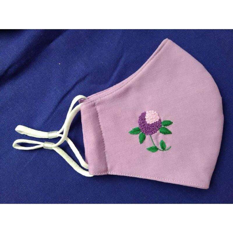 Khẩu trang thêu tay vải linen